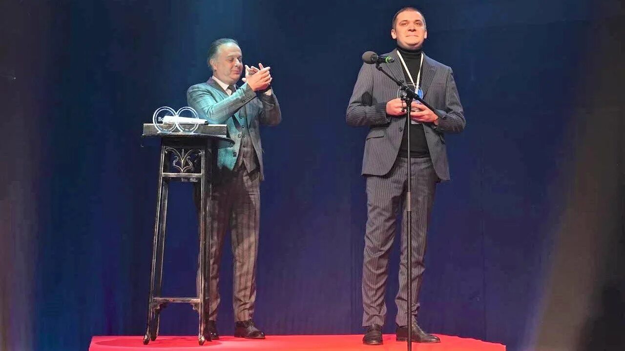 Театр юного зрителя директор. Директор театра тюза. театр юного зрителя нижневартовск.