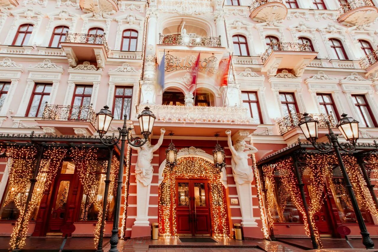 Гостиница бристоль одесса. Деволановский спуск одесса фото. Легендарная одесса. Одесса дюк приморский бульвар. Легендарная одесса.