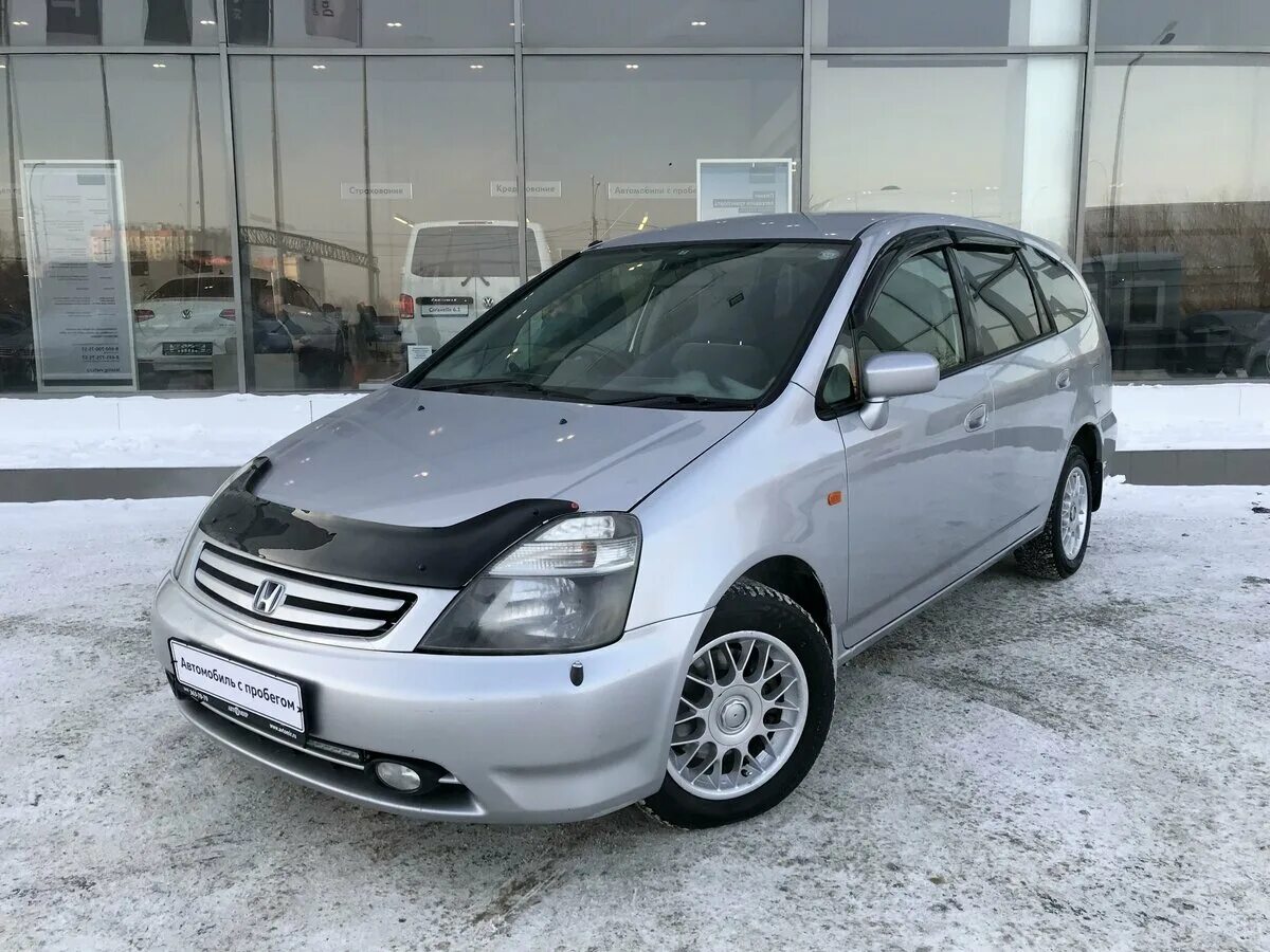 Купить хонда стрим в новосибирске. Хонда стрим 2002. Honda Stream 2002 г.. Хонда стрим 2002 белый. Хонда стрим 2л 156 2002.