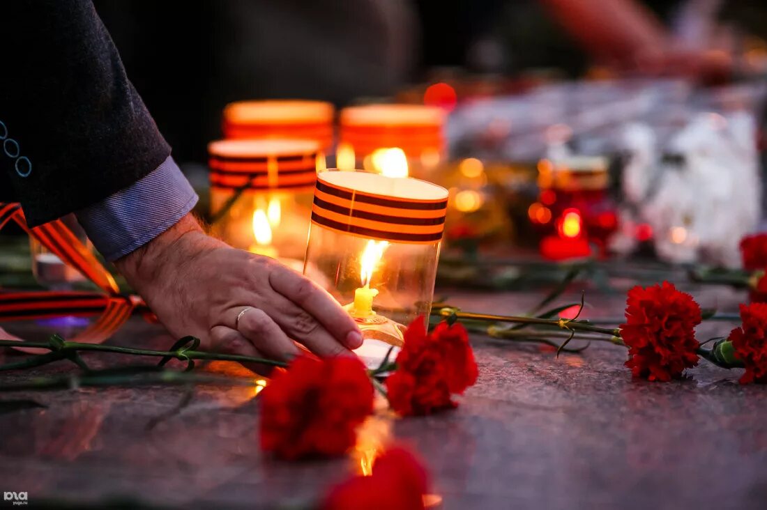 «Акция «свеча памяти» 22.06.2022, музей Победы, Москва. Свеча памяти. Свечка памяти. Свеча памяти и скорби. Минута молчания 22.03 2024