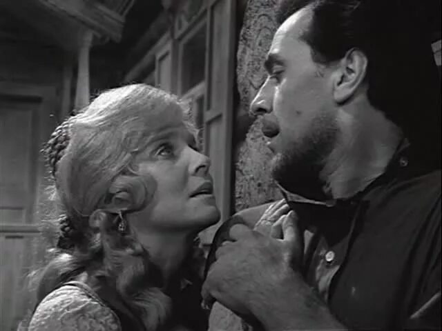 малый театр светит да не греет