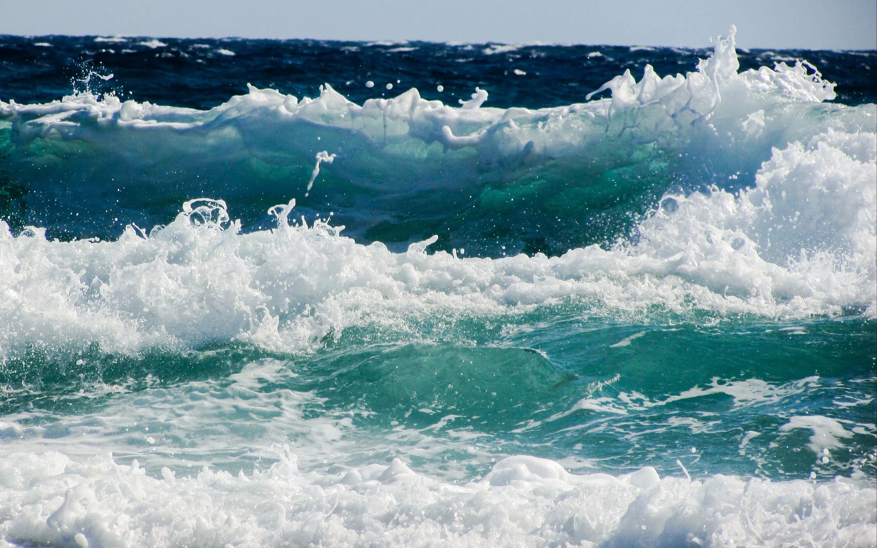 Шум воды моря. Море, волны. Морская пена. Фон море. Океан волны.