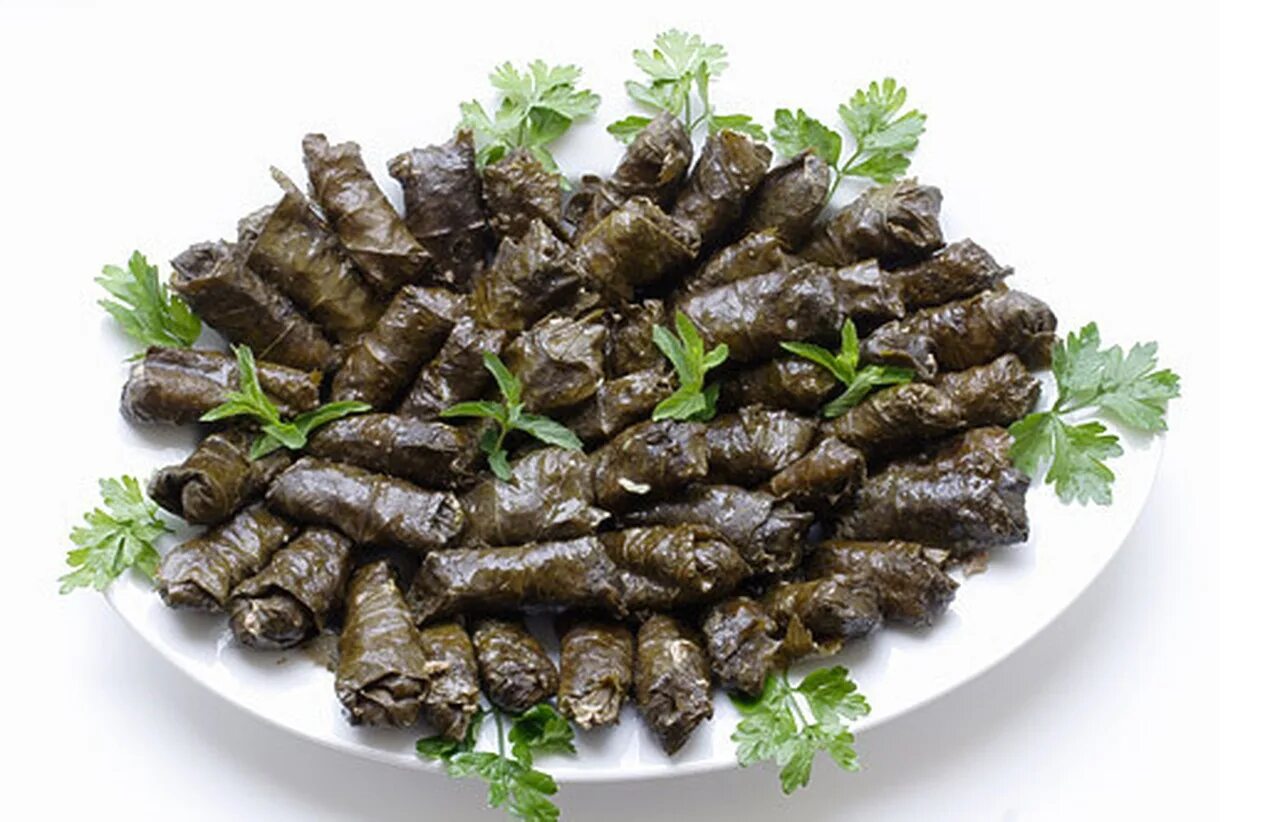 Армянский бут. Толма армянская. армянская кухня долма. долма в виноградных листьях. бут армянское блюдо.