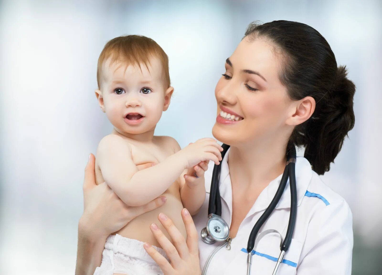 Baby clinic. Педиатр и ребенок. Педиатр и ребенок. Доктор для детей. Baby clinic.