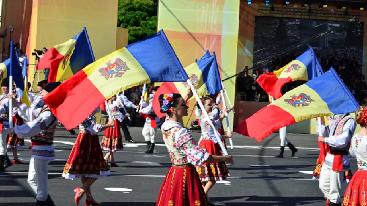 Молдаване язык. Лимба ноастрэ в Молдове. Лимба ноастрэ — национальный день языка в Республике Молдове. Праздник лимба ноастрэ в Молдавии. День независимости Республики Молдова.