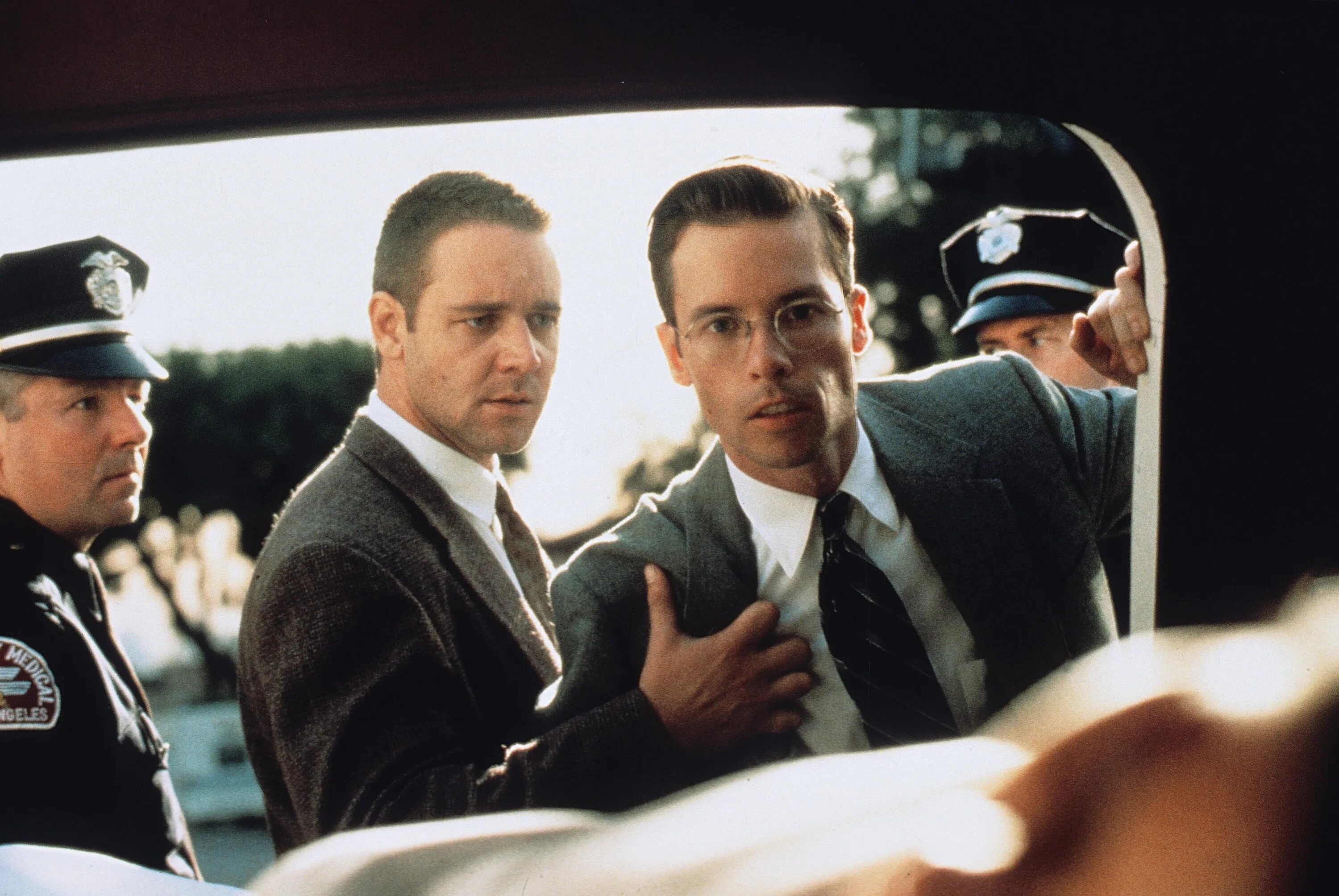 Кинофильмы америки. Рассел Кроу секреты Лос-Анджелеса. L.A. Confidential 1997 Russell Crowe.