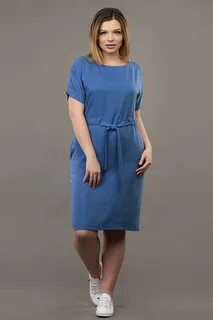 Платье спущенными рукавами