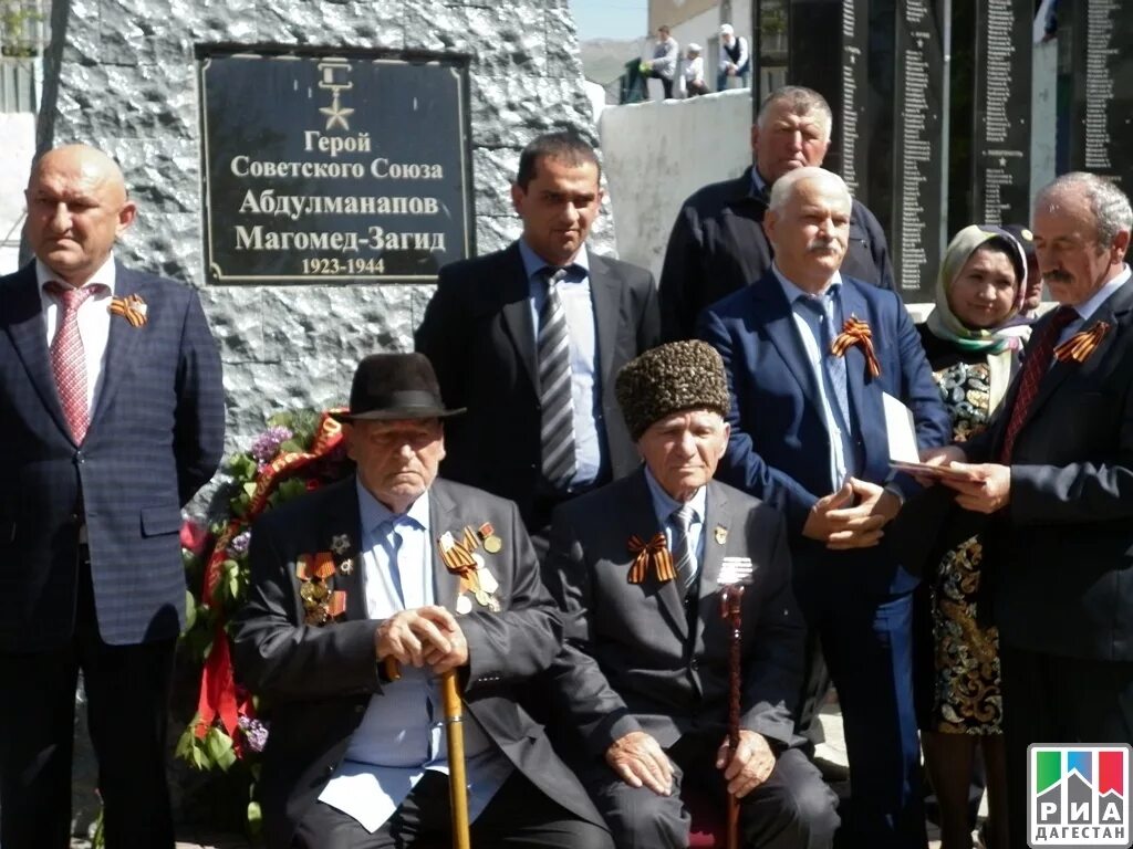 Дагестан в великую отечественную. Магоме́д-загид абдулмана́пов. дагестанцы ветераны войны. дагестанские ветераны великой отечественной войны. дагестанцы в великой отечественной войне.