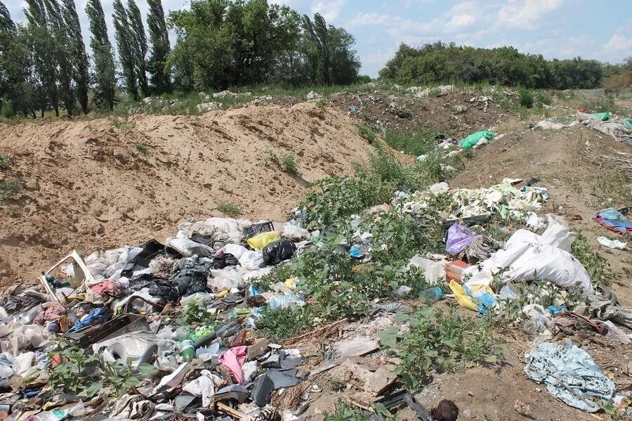 Мусорный остров на мальдивах. Городская свалка. Свалка. Мусорный полигон ярославль. Загрязнение тундры.