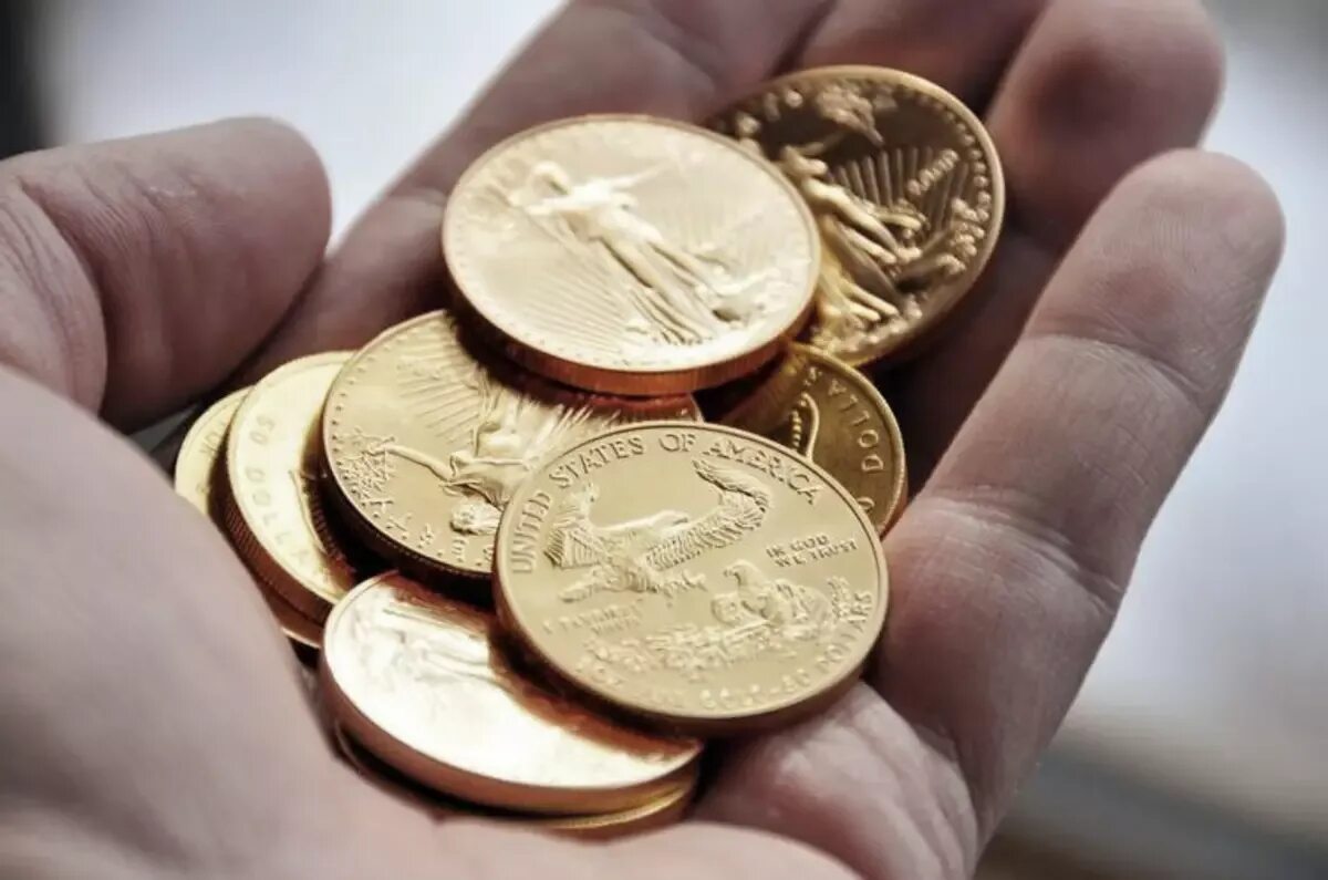 3 в денежном канале. Золото монеты. Золотая Монетка. Современные золотые монеты. Инвестиционные монеты золото.