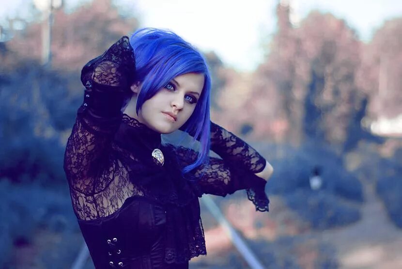 аниме волос новогодние. синие волосы и синяя шапка. лебедев с синими волосами. голубые волосы. дора певица с синими волосами.