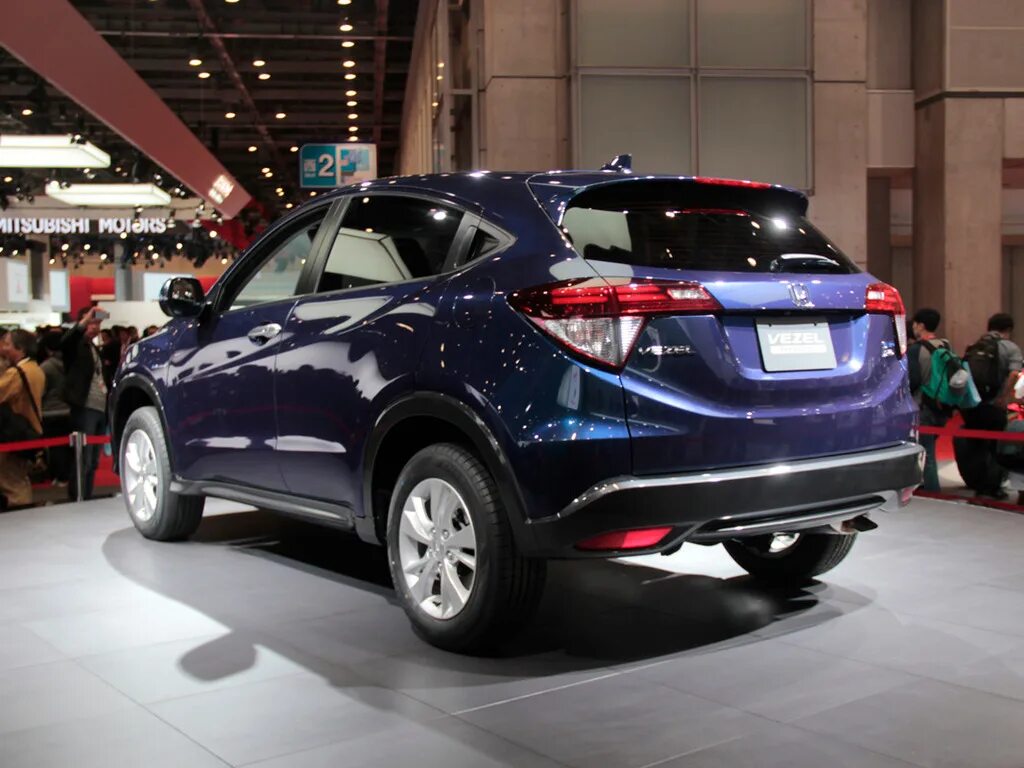 Кроссовер Honda Vezel. Honda Vezel 2022. Honda Vezel 2015. Honda компакт кроссовер.