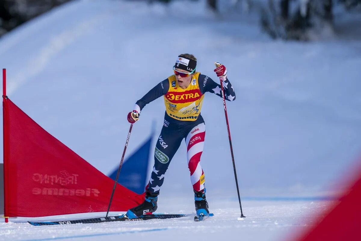 Лыжи спринт видео. Джесси Диггинс. Анси лыжи. Лыжи Франция Hugo Lapalus. Tour de Ski.