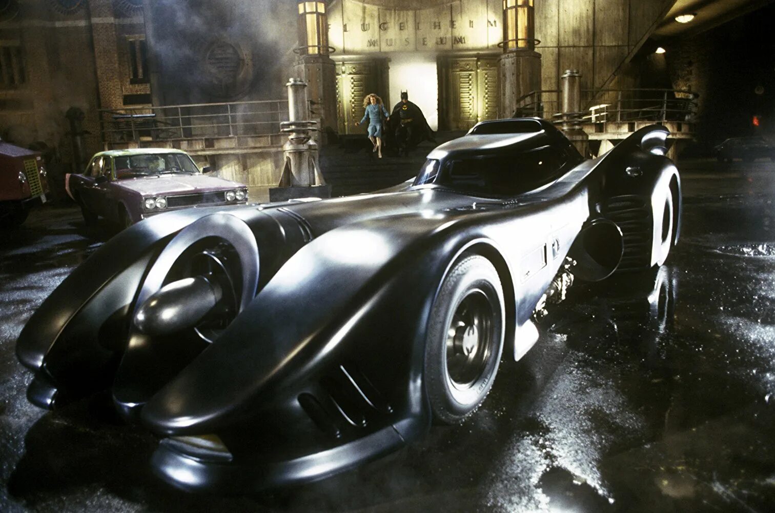 Бэтмобиль 1989. Batman 1989 Бэтмобиль. Бэтмобиль тим Бертон. Бэтмен Тима Бертона Бэтмобиль. Batman batmobile
