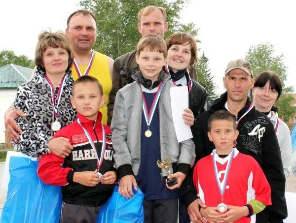 Погода в плотниково бакчарский. Вавиловка Бакчарский район Томская область. Бакчаре группа. Бакчарский детский дом. Д Вавиловка Бакчарский р-н Томск.