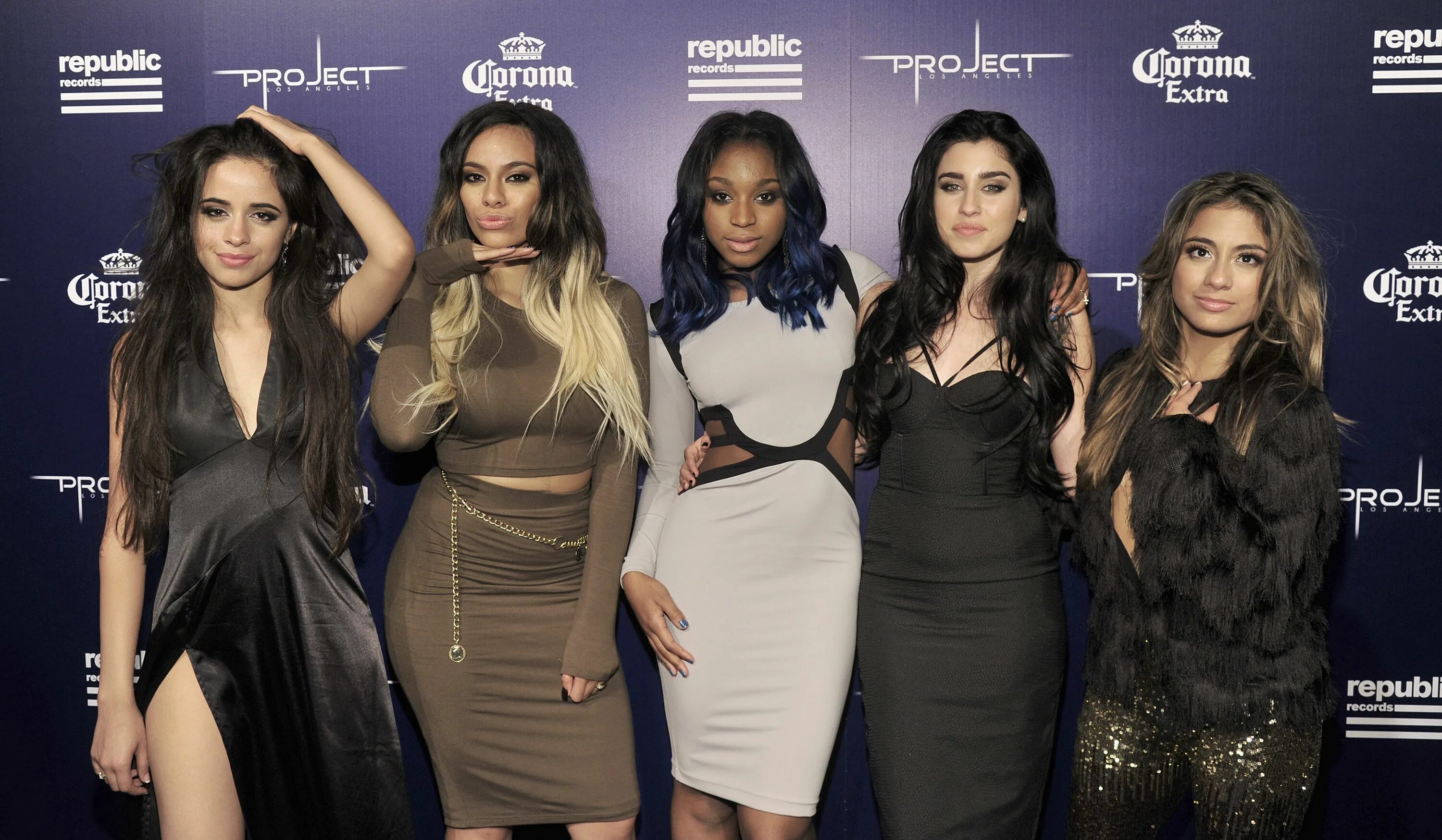 Группа fifth. Fifth Harmony. Фифт Хармони обложки. Женская группа Fifth Harmony. Камила Кабелло в группе Fifth Harmony.