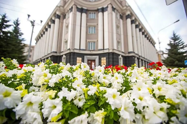 Цветочный улан удэ. Цветы города улан удэ. цветники в бурятии. красивые клумбы улан-удэ. улан удэ сад цветы.