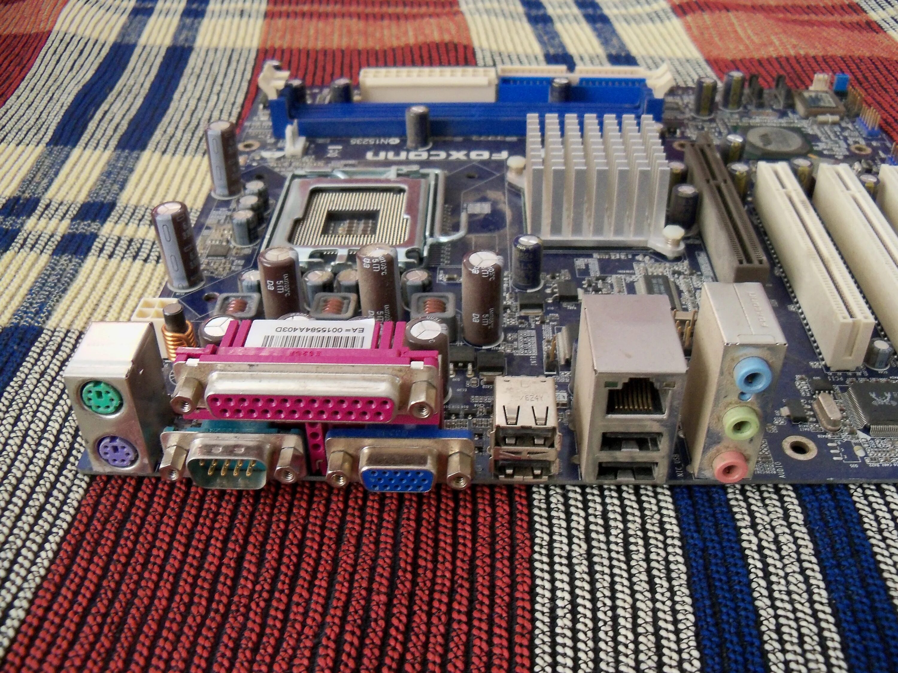 Foxconn n15235. Foxconn n15235 agp. foxconn n15235 agp слот. foxconn 661 gx. материнская плата foxconn m61pmp-k.