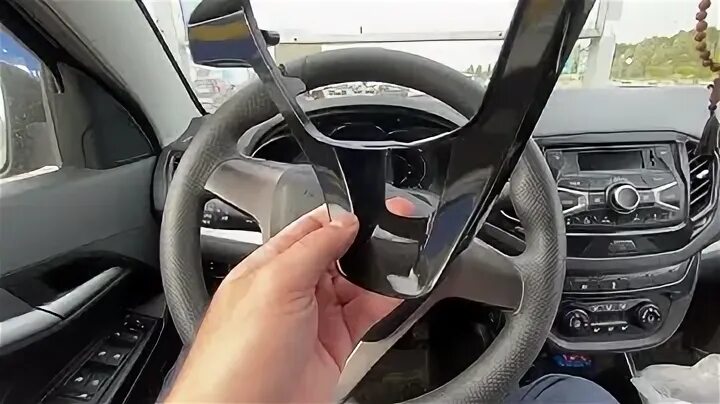 Снятие подушки безопасности водителя (в руле) Лада Веста (Lada Vesta)