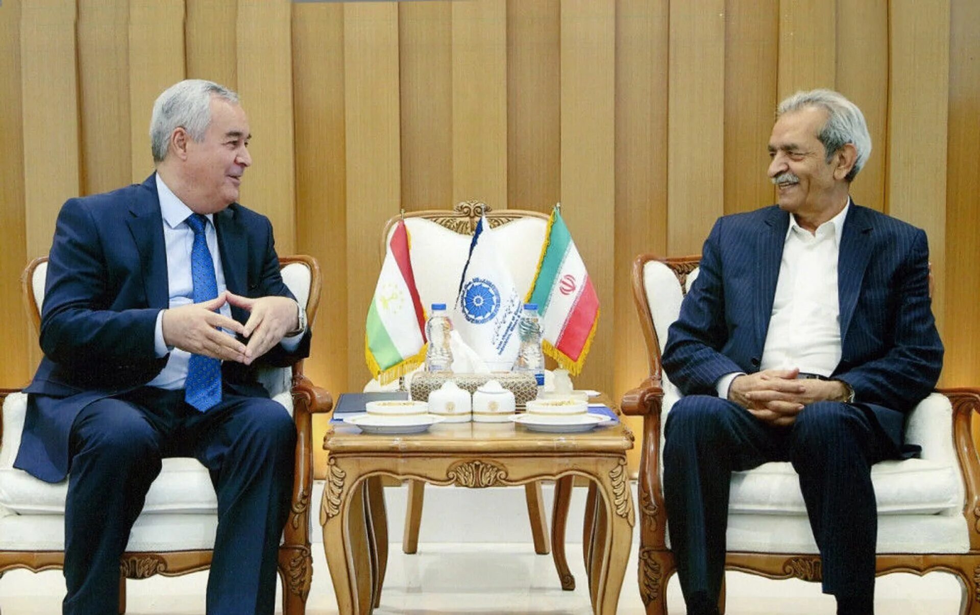 Низомиддин Зохиди. Посол Таджикистана в Иране. Иран и Таджикистан. Посол Ирана Таджикистан Низомиддин Зохири.