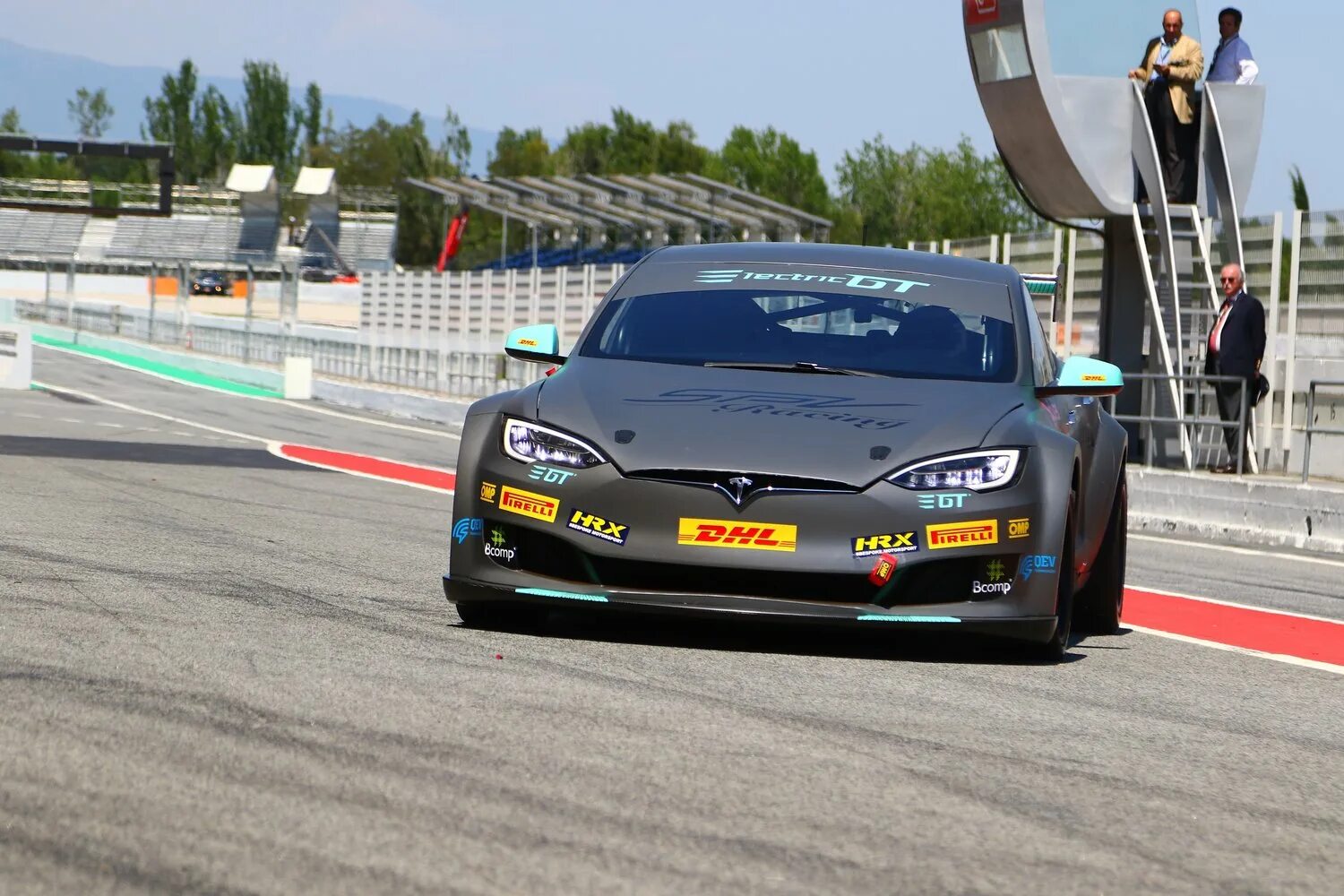 True track. Гоночная Тесла. Tesla model гоночная. Тесла gt. Tesla model s Racing.