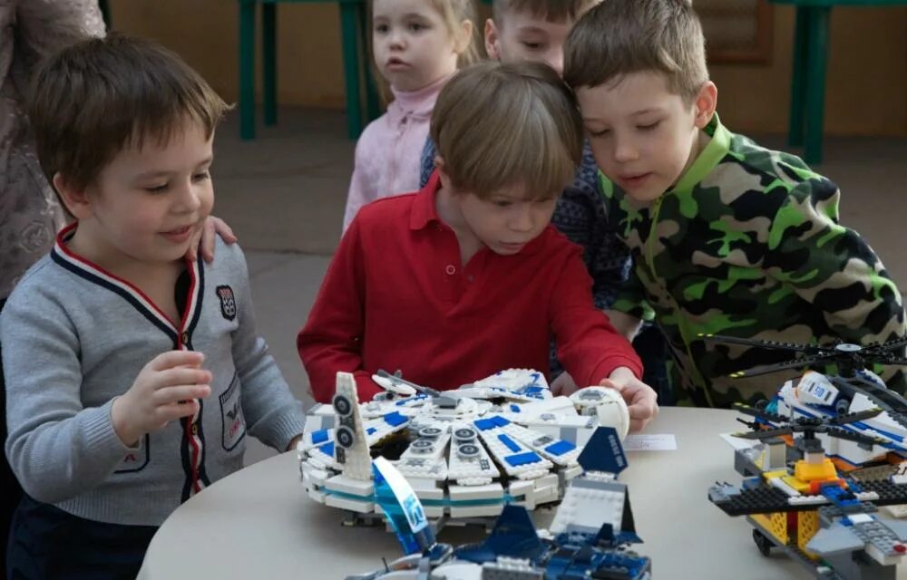 Техническое творчество в детском саду. Техническое творчество. Техническое творчество для детей. Фестиваль технического творчества в детском саду. Техническое творчество это в технологии.