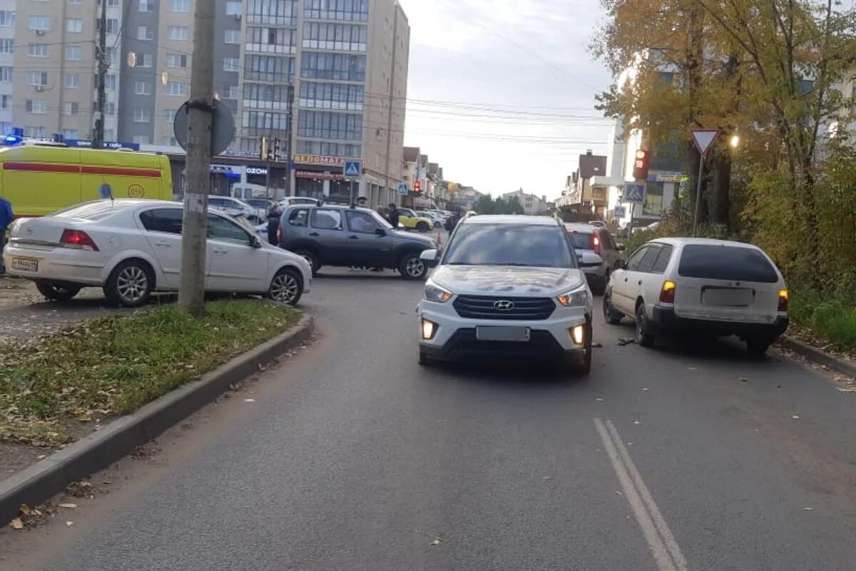 ДТП на Пржевальского в Твери. ГИБДД Тверь. ДТП Горького Тверь 17.02.2023. Новости 9 вечера