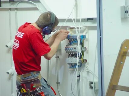 Работа электриков видео