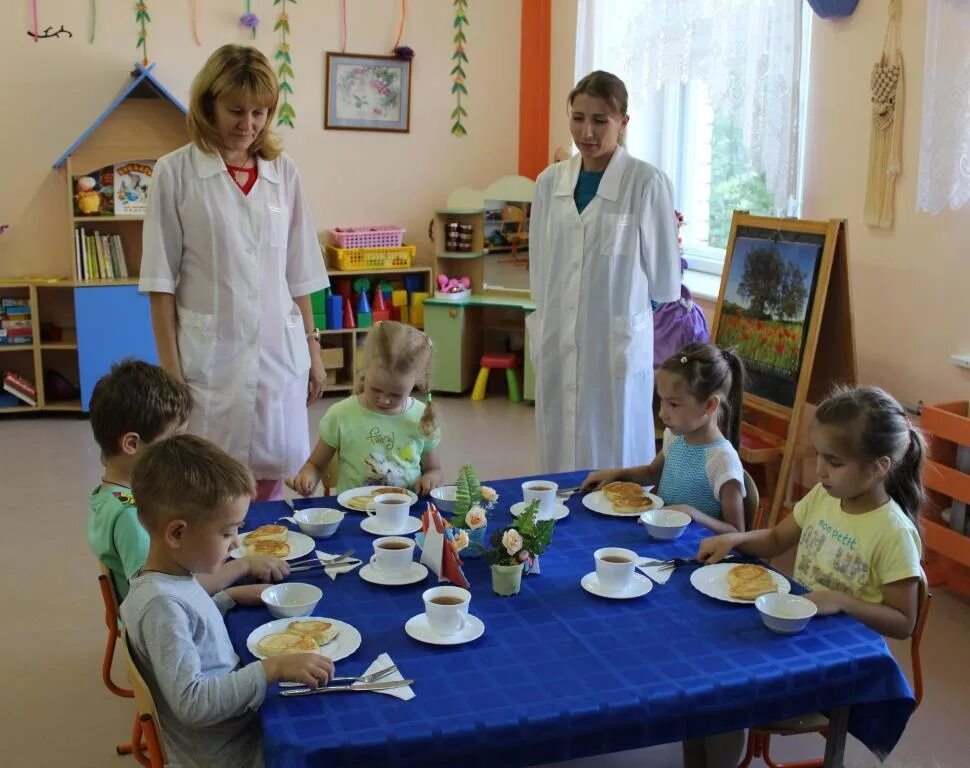 Организация питания дошкольного учреждения. Питание в детском саду. Обед детей в детском саду. Сервировка в детском саду. Питание детские сады.