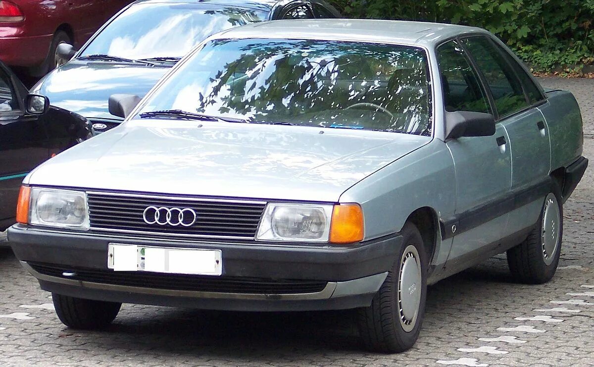 Audi 100 c3. Audi 100 III (c3). Ауди 100 с3 седан. Audi 100 avant III.
