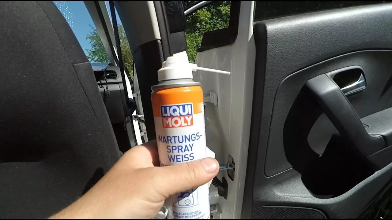 Белая смазка для автомобиля. Liqui Moly Wartungs-Spray Weiss. Белая смазка для петель дверей автомобиля drive2. Смазка Liqui Moly Wartungs Spray Weiss. Смазка для петель дверей BMW е60.