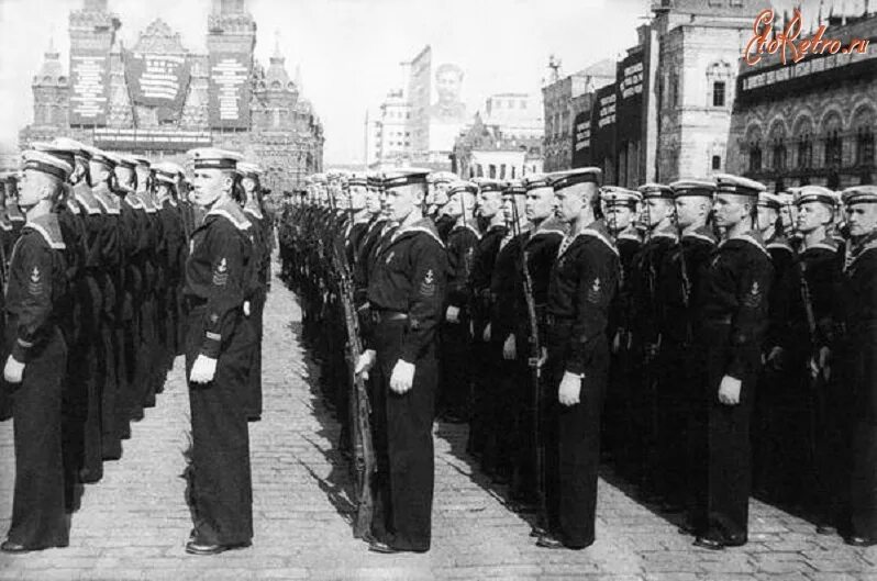 1 мая 1939. СССР парад 1937. 1945 Краснофлотцы. Военный парад 1 мая 1939 года. Парад 1 мая 1937 года в Москве.