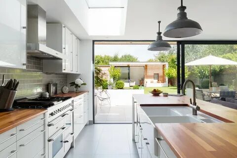 Where you i in kitchen