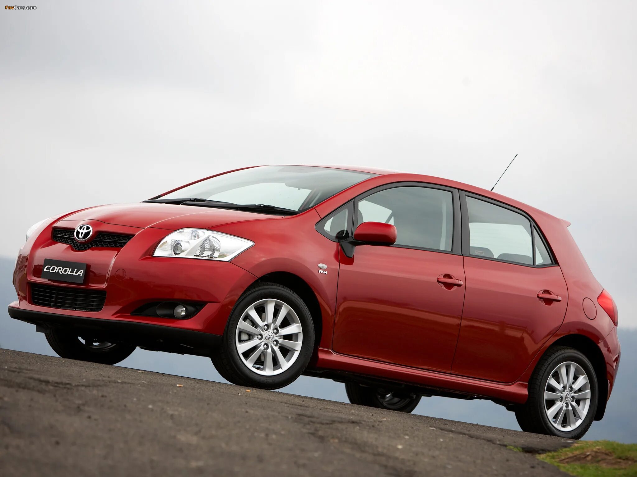 Toyota corolla 2007 hatchback. Тойота хэтчбек 2007. Toyota corolla 2007 хэтчбек. Тойота аурис хэтчбек 2008. Тойота хэтчбек модели 2007 года.