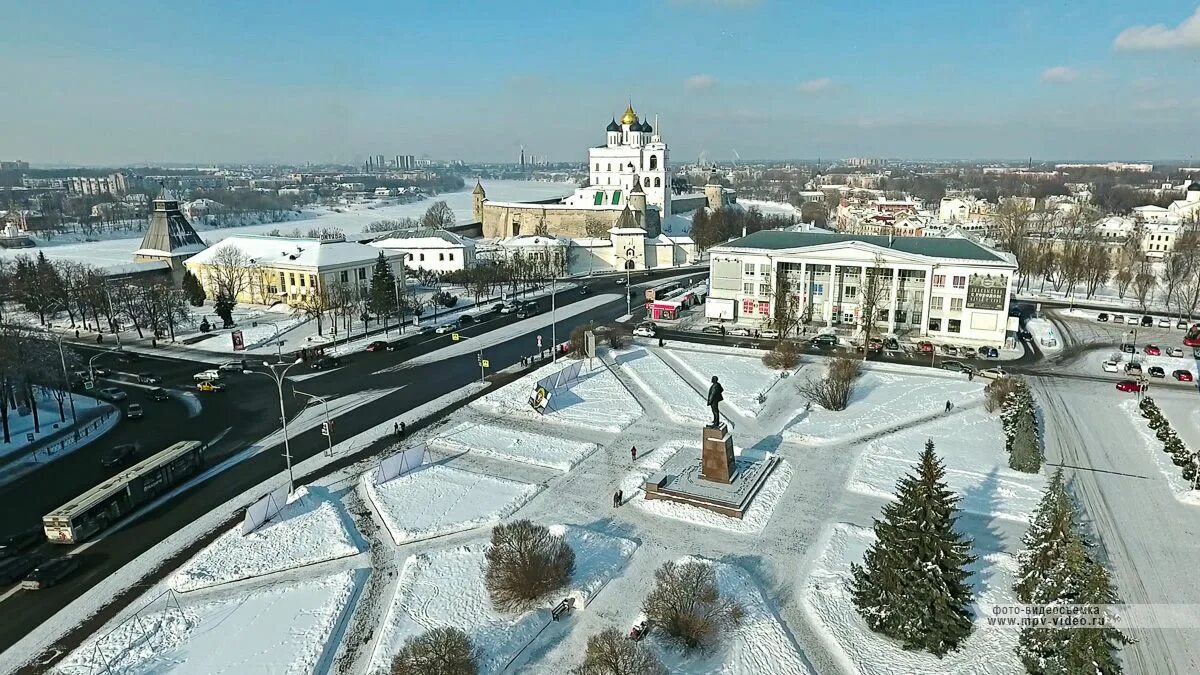 Группа город псков. Псков центр города. Псков район центр. Псков зимой центр. Площадь Ленина зимой Псков.