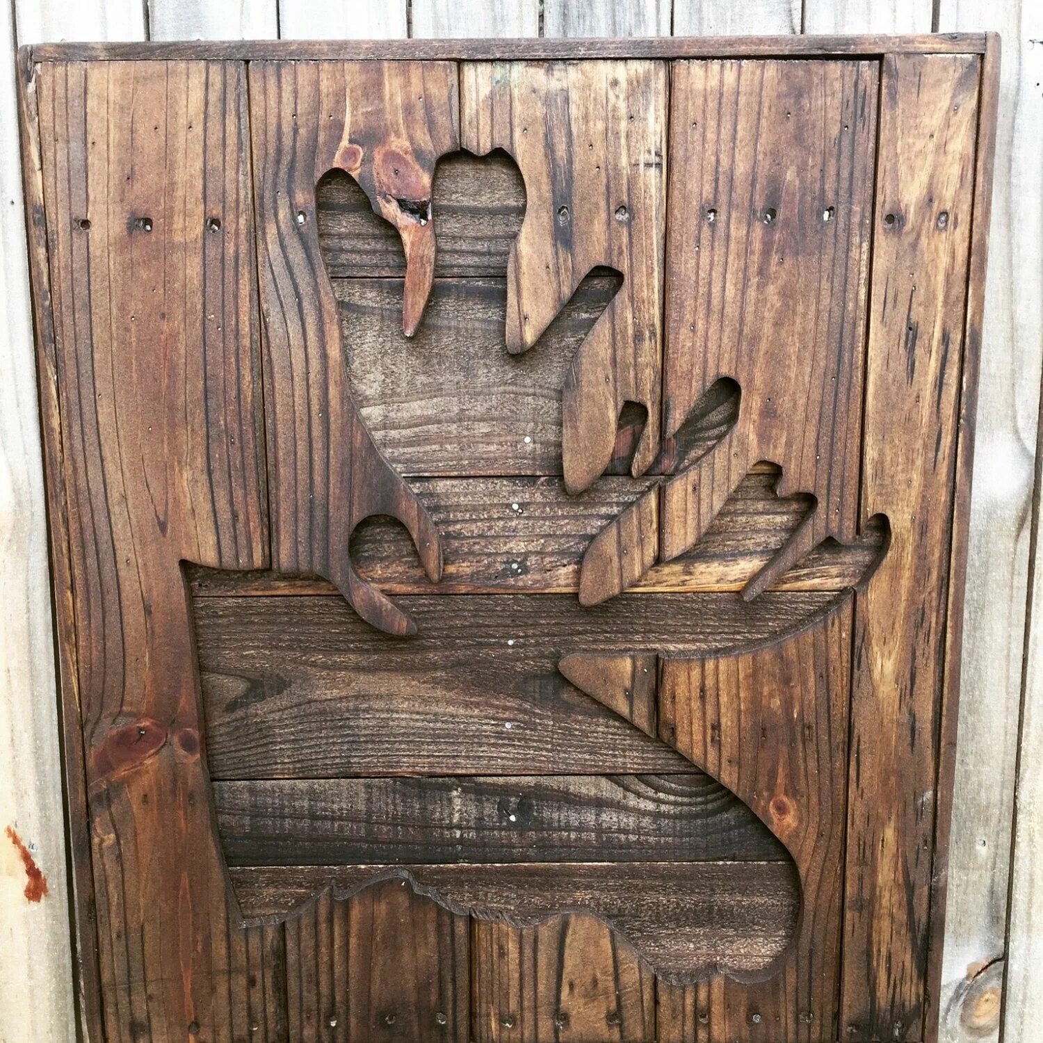 панно из природного материала. деревянные аксессуары для дома. деревянная доска для кухни. поделки дощечек. панно из старого дерева.