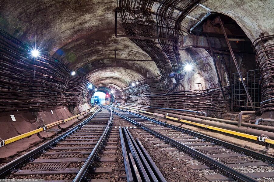 Метро москвы 2д. Метро 2 д6 станция Чертолье. Бункер д6 в Москве. Гейт в метро 2. Тоннель д6 метро 2.