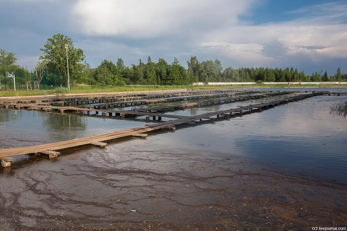 Старая русса вода. Санаторий Старая Русса озеро. Курорт Старая Русса лечебная грязь. Старая Русса (курорт) озеро. Старая Русса грязелечение.