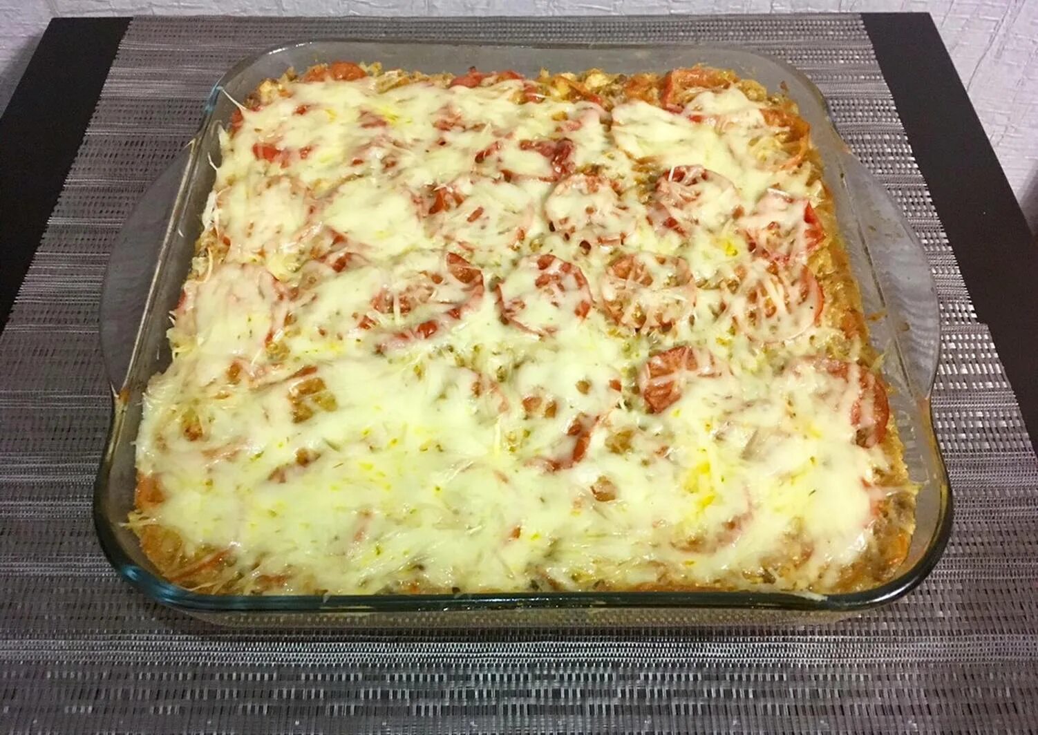 Запеканка пармантье. Как готовить запеканку с мясом. Мядзведзь белорусская картофельная запеканка. Картофельная запеканка. Запеканка с картошкой и фаршем в духовке.