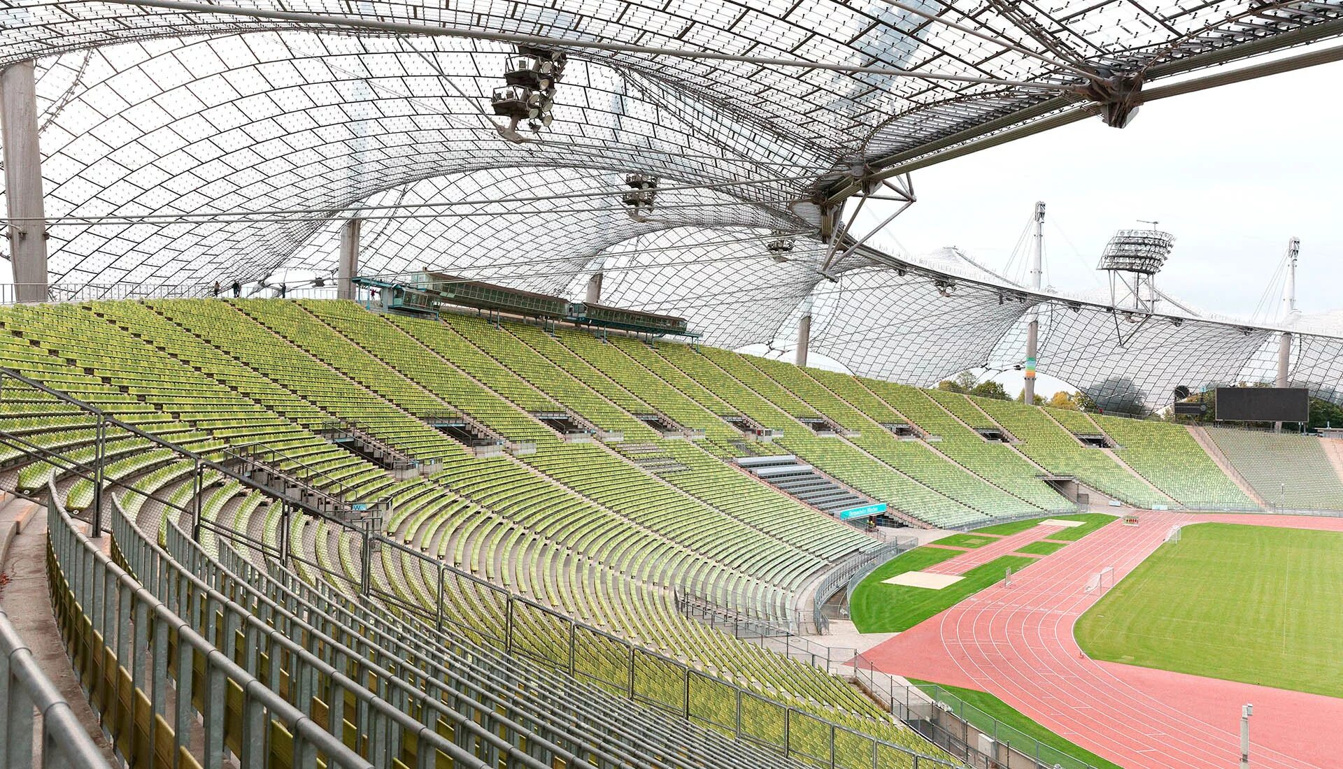 Olympic stadium. Фрай Отто Олимпийский стадион. Олимпийский стадион (Мюнхен). Олимпийский стадион Мюнхен 1972. Олимпийский стадион Мюнхена, Германия.