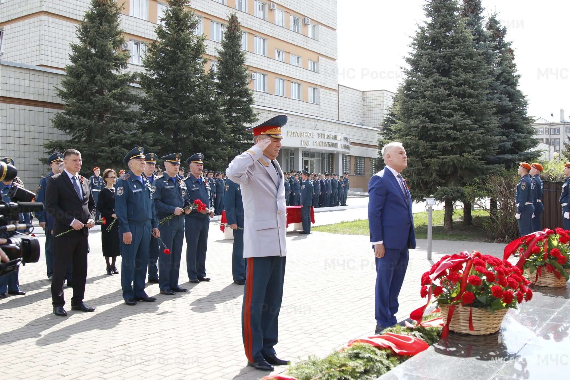 Управление мчс по рт. С днем пожарной охраны. пожарные мчс россии. день пожарного в россии. день пожарной охраны мчс россии.