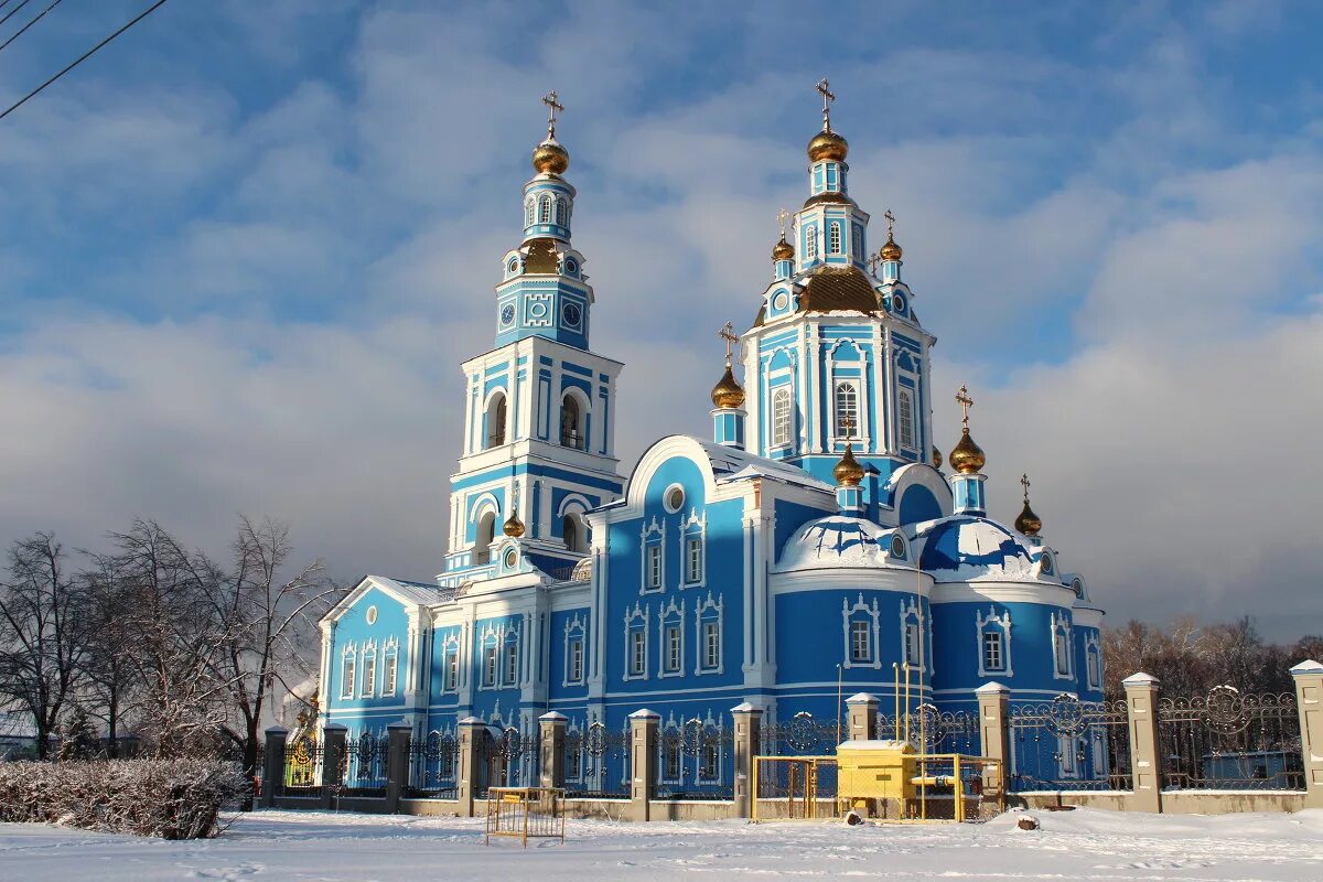 Город недельное. Храм на Минаева Ульяновск.