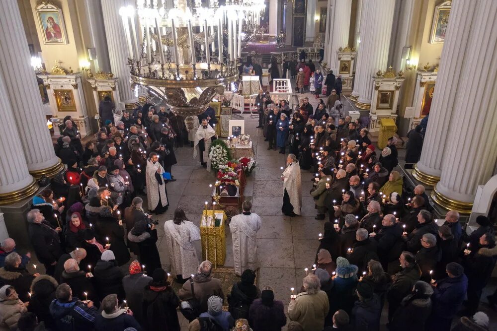 Поминки церковь. Отпевание Донича в Александро Невском. Отпевание в церкви в СПБ.