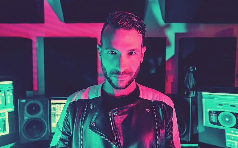 Quintino - boys with the bass. Wilkinson диджей. Dj dutch. Тиесто обои на рабочий стол. Армин ван бюрен.