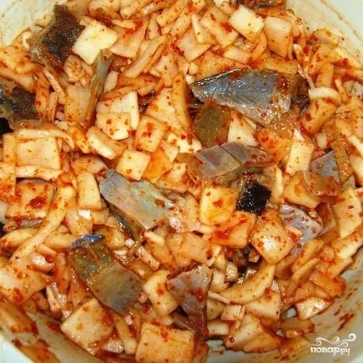 Камбала по корейски. Рыба с редькой по-корейски. щеке из камбалы. камбала жареная по корейски.