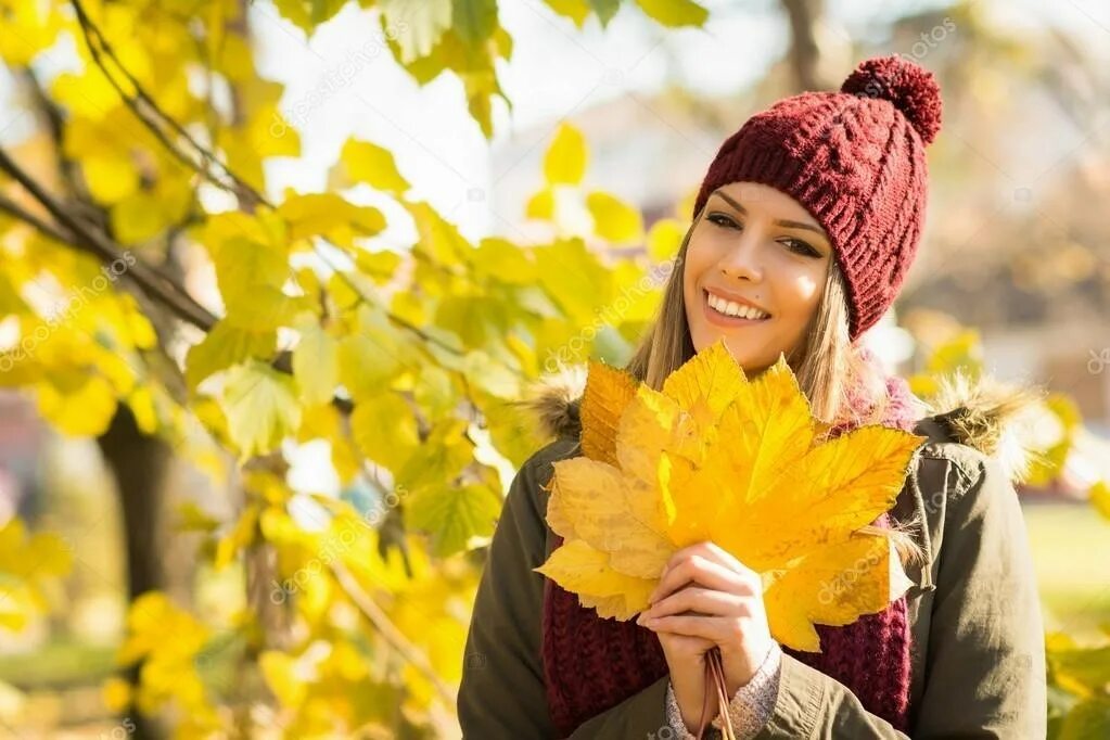 Девушка в теплом. Девушка осень. Осенняя девушка. Фотосессия осенью. Девушка осенью.