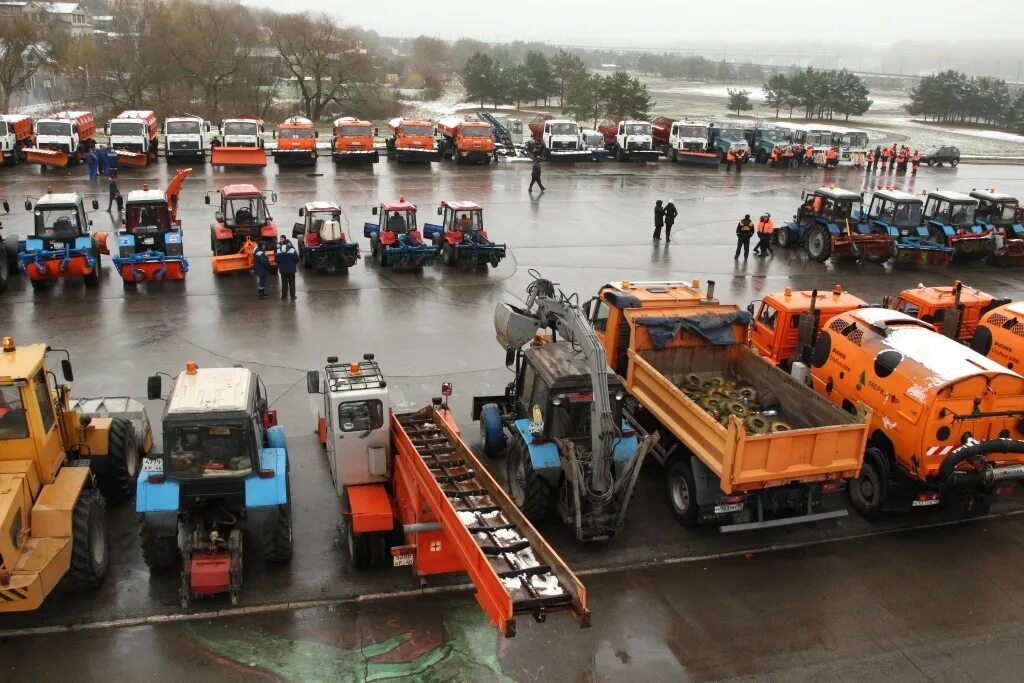 Карта работы коммунальной техники. Уборочная техника. Уборочные машины. Коммунальная техника. Спецтехника для коммунальных служб.