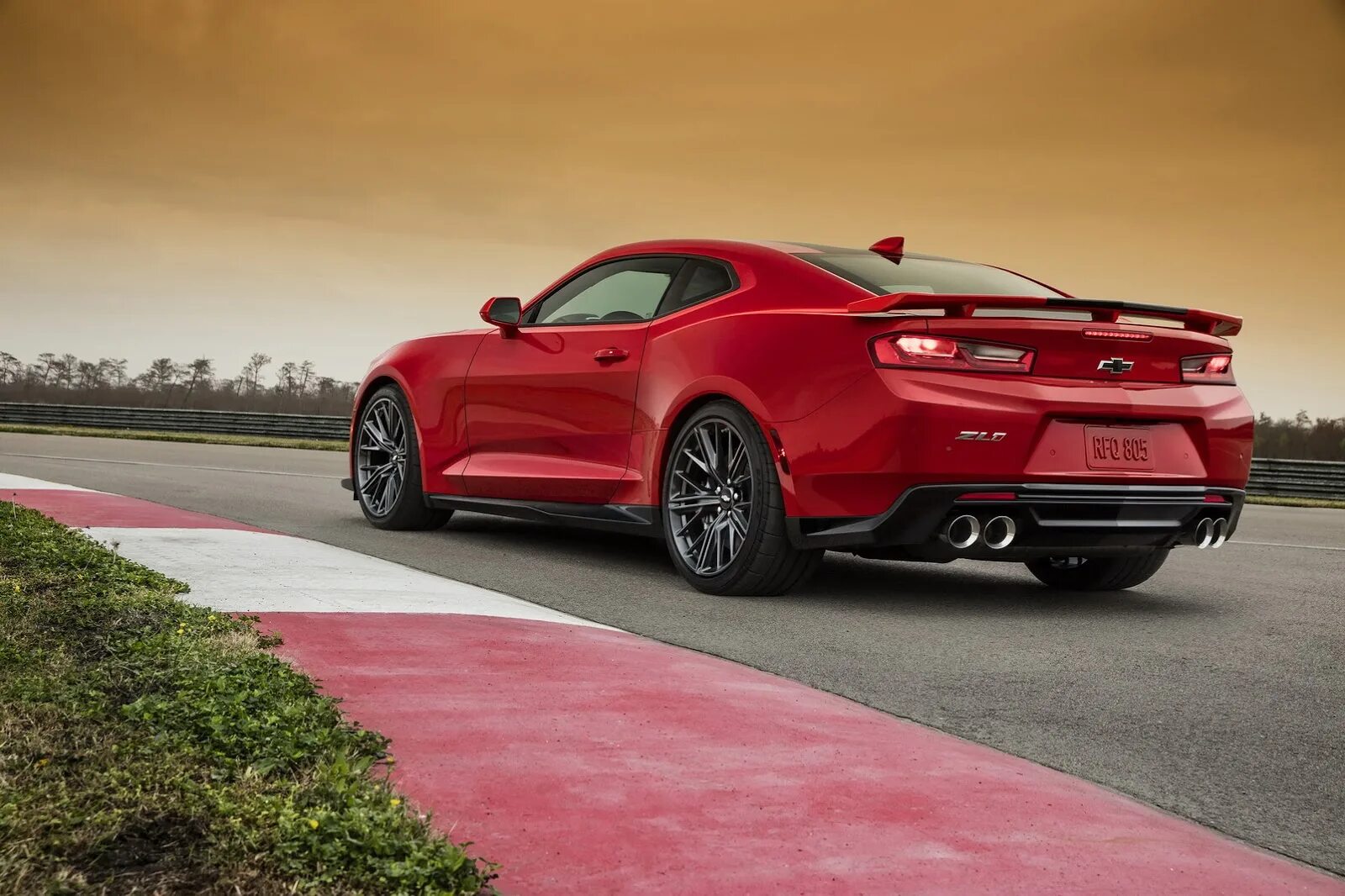 Chevrolet camaro 2017. Шевроле камаро 2017 купе. Шевроле камаро zl1 2017. Шевроле camaro 2017. Chevrolet camaro zl1 2017.