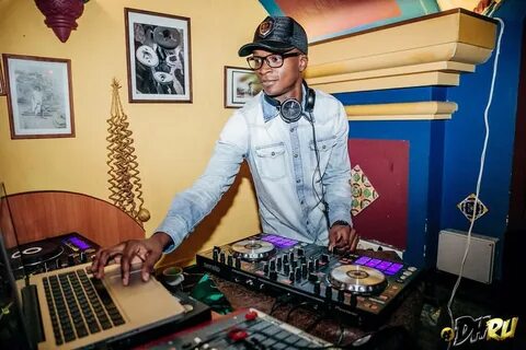 Dj o