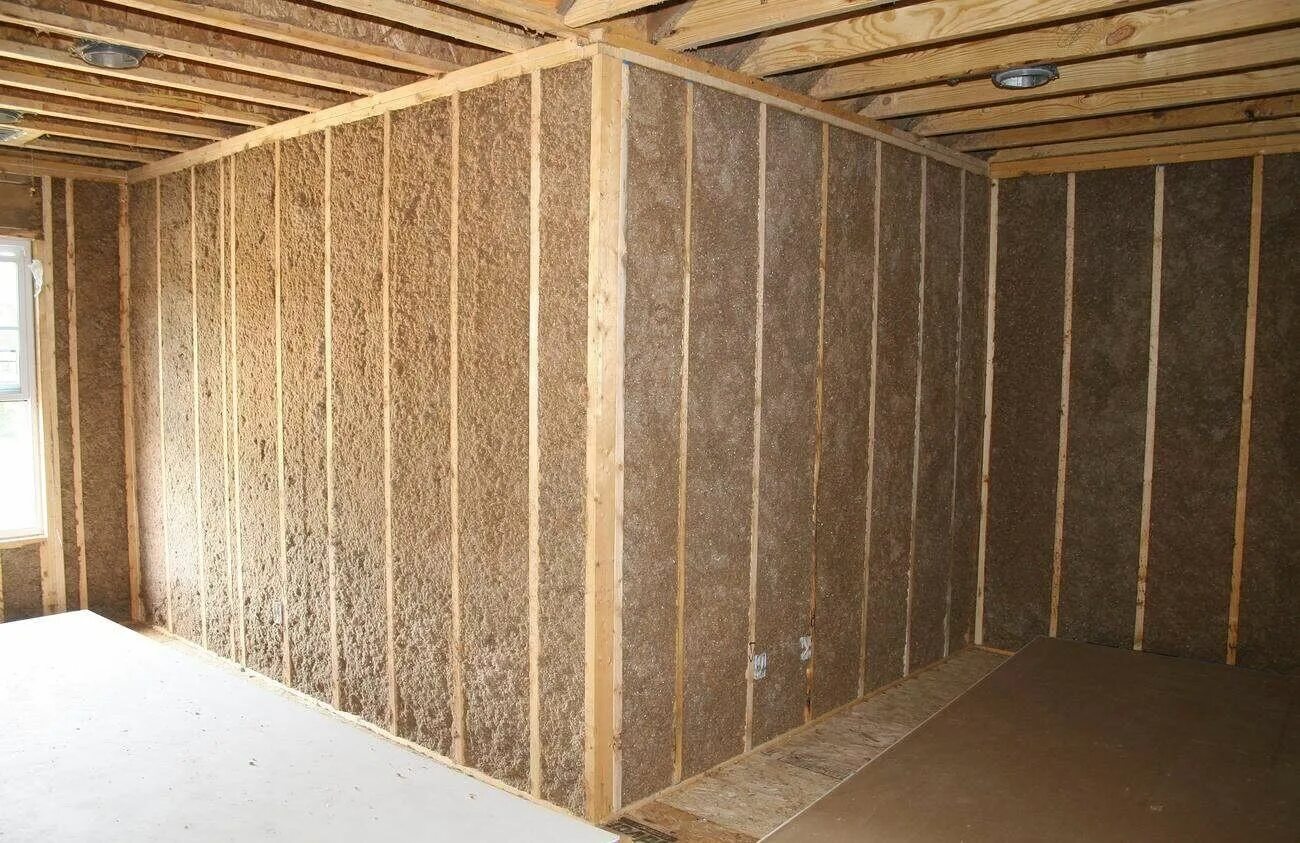 Утеплитель звукоизоляция. Звукоизоляция в доме. Шумоизоляция стен в деревянном доме. Утеплители для внутренних стен. Деревянный каркас для шумоизоляции стены.